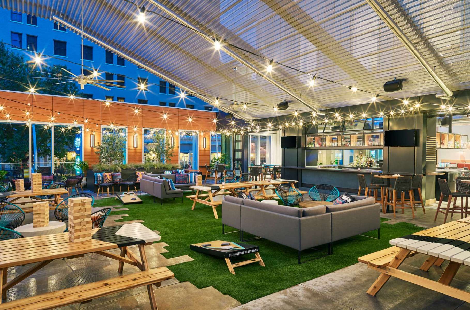 The 10 Best Rooftop Bars for A Night Under The Stars In Austin