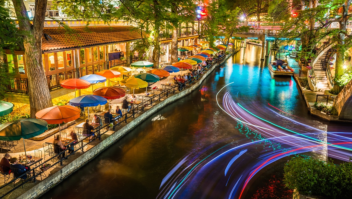 Is it safe to walk the riverwalk at night?