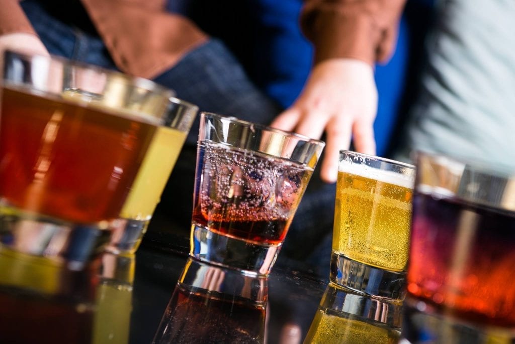 The 7 HandsDown Best Bars in Lincoln Park