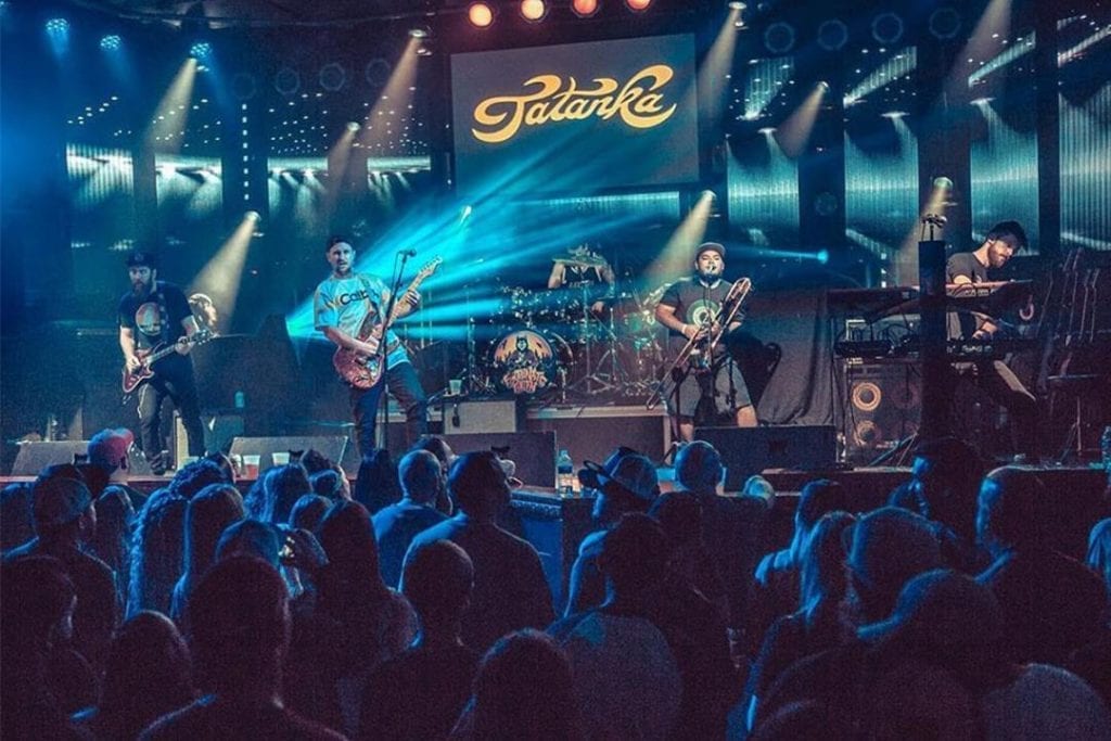 The 7 HandsDown Best Bars in Lincoln Park