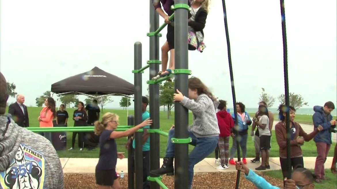 fitness playground burnham park chicago