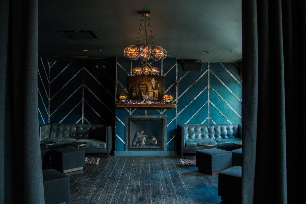 Warm & Cozy Restaurants or Bars With Fireplaces in Chicago UrbanMatter