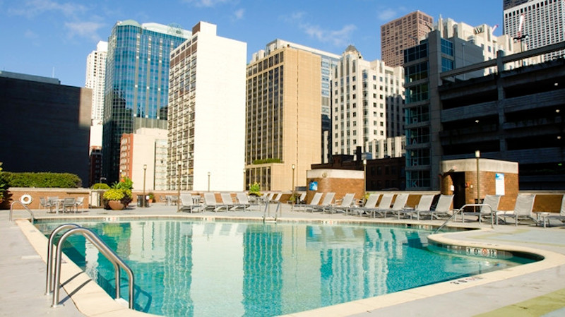 best rooftop pools chicago