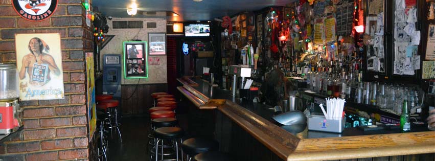 6 Essential Nyc Dive Bars That You Have To Hit Up Urbanmatter