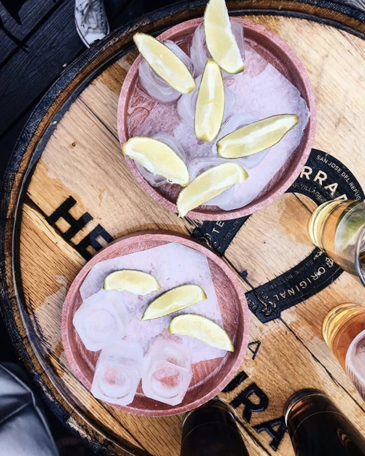 Top 7 Bars to Get Laid in Chicago UrbanMatter