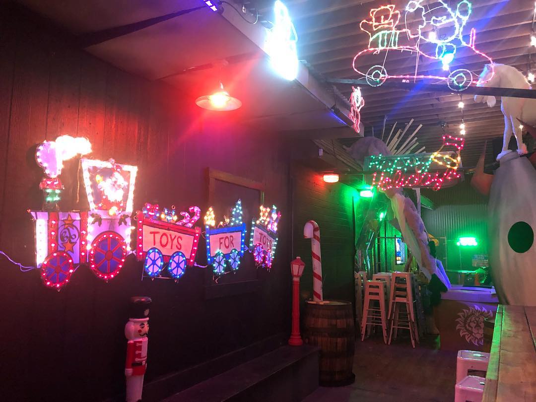 The Jolliest Holiday PopUp Bars in Chicago