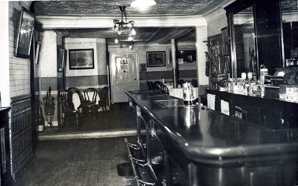 oldest bars and restaurants nyc