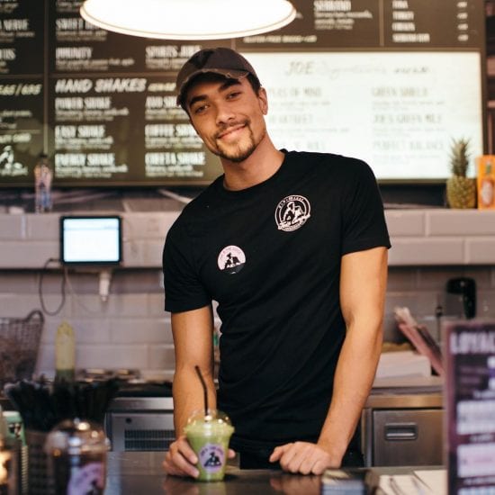 A Juice Bar That Only Hires Attractive Guys Opens Tomorrow in Chicago