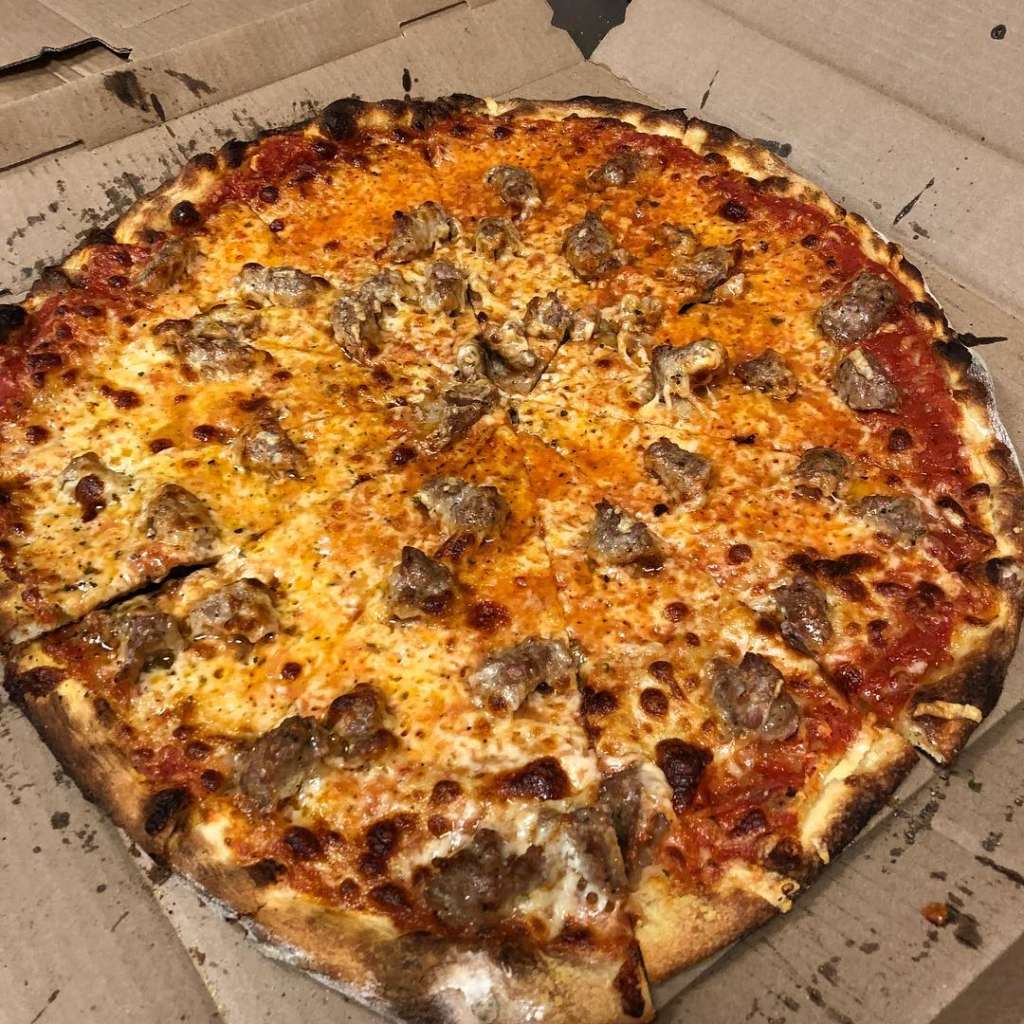 50 Best Pizza Places in Chicago, Ranked | UrbanMatter