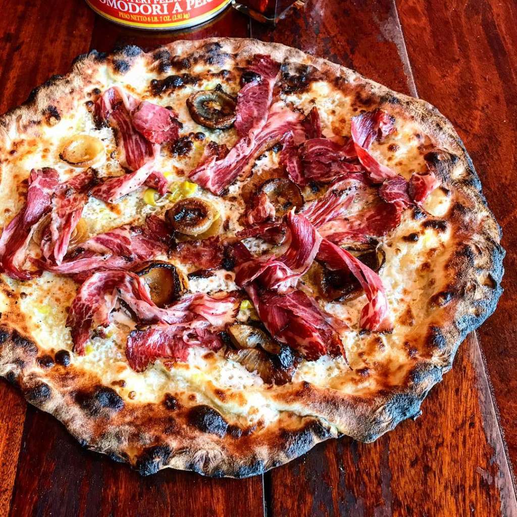 50 Best Pizza Places in Chicago, Ranked | UrbanMatter