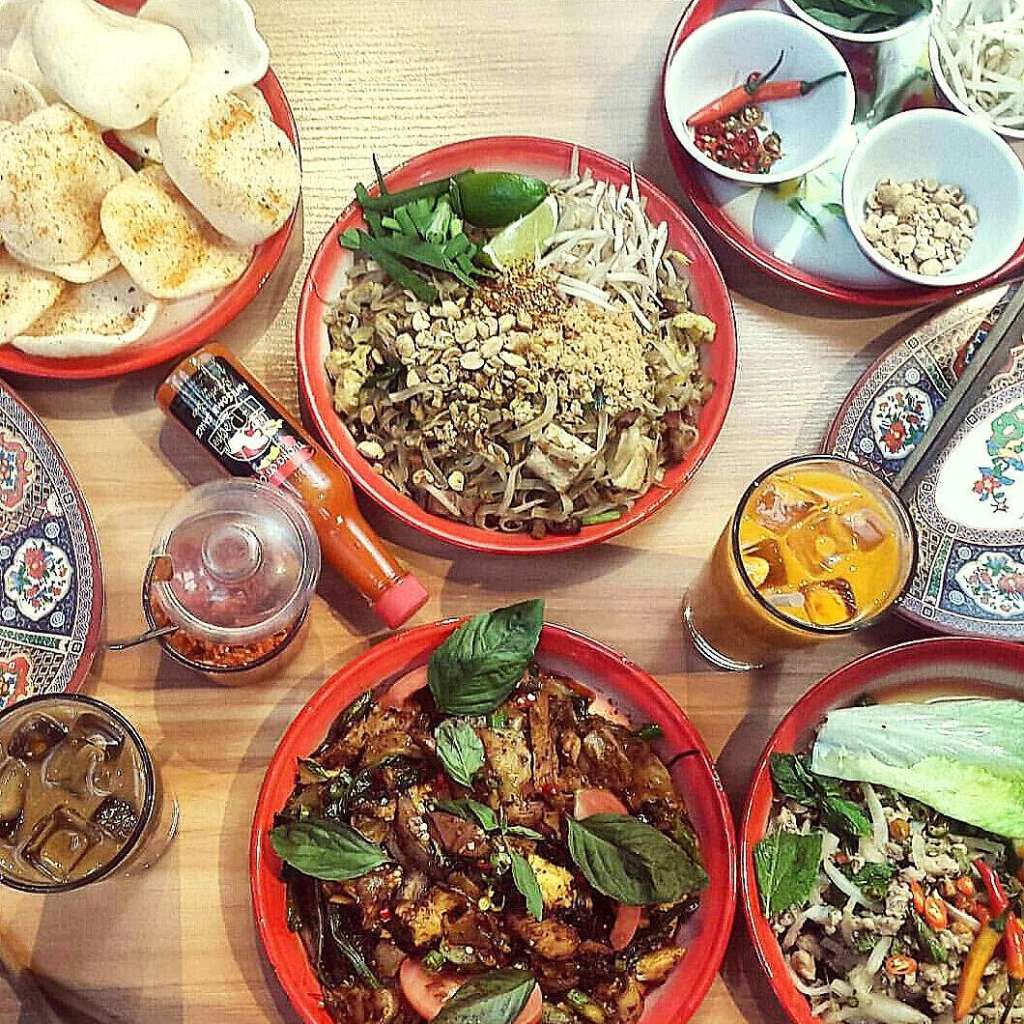 Where To Get Crave Worthy Thai Food In Chicago