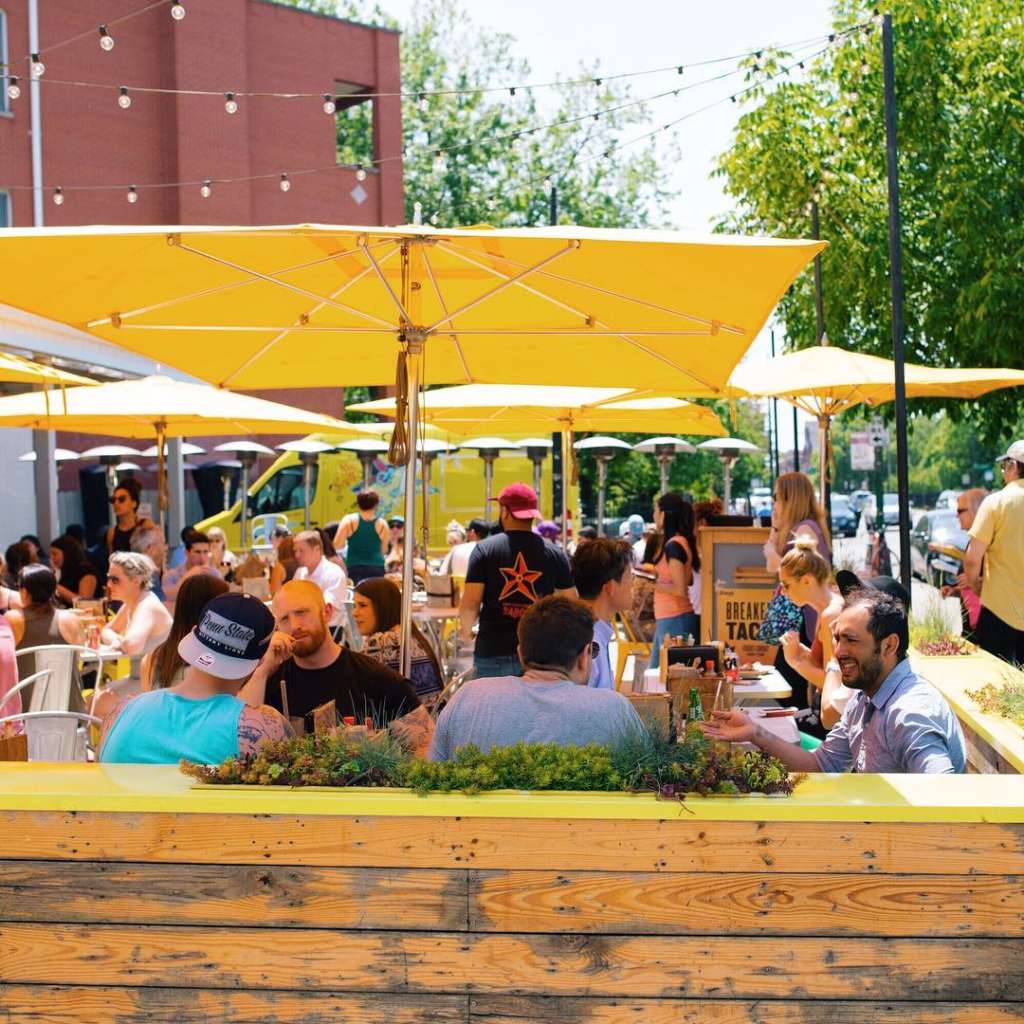 16 Amazing Outdoor Patio Bars to Visit in Chicago UrbanMatter