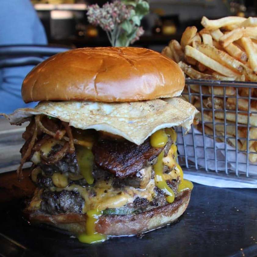 A Guide to the 10 Best Burgers in Chicago UrbanMatter