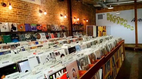 Chicago Record Stores You Should Have Visited By Now | UrbanMatter