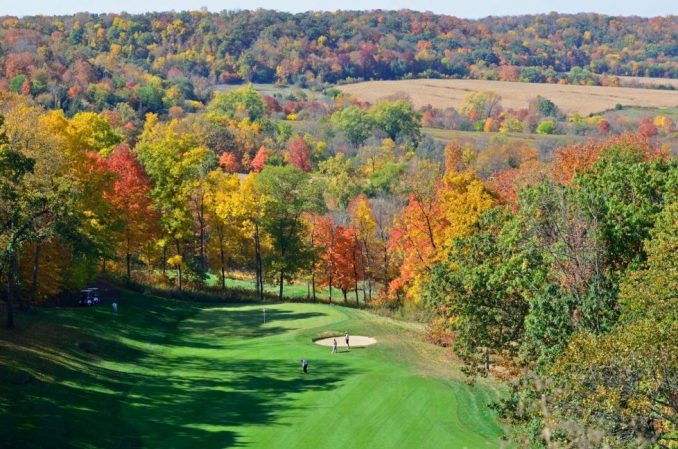 Whether on the golf course or hiking around Eagle Ridge Resort, the galena Territory is a fave fall color destination