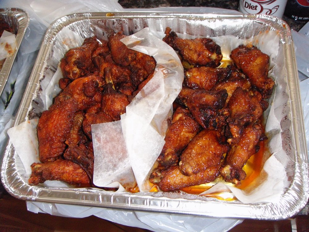 8 Places to Find Some Bomb Ass Chicken Wings In Chicago ...