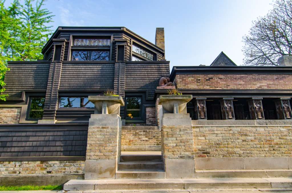 Take a Virtual Tour Through These Frank Lloyd Wright Homes | UrbanMatter