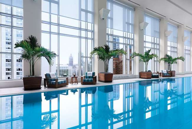 The Peninsula Chicago Spa Pool with great views is a good place to relax. (Peninsula photo)