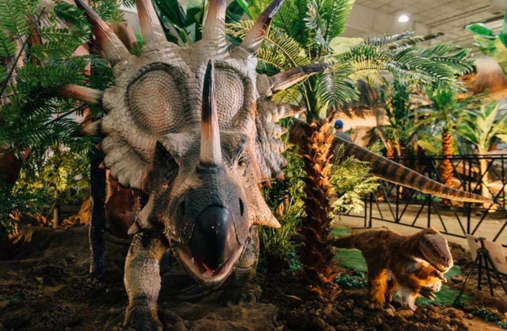 Walk Among LifeSized Dinosaur Models at Jurrassic Quest in Chicago