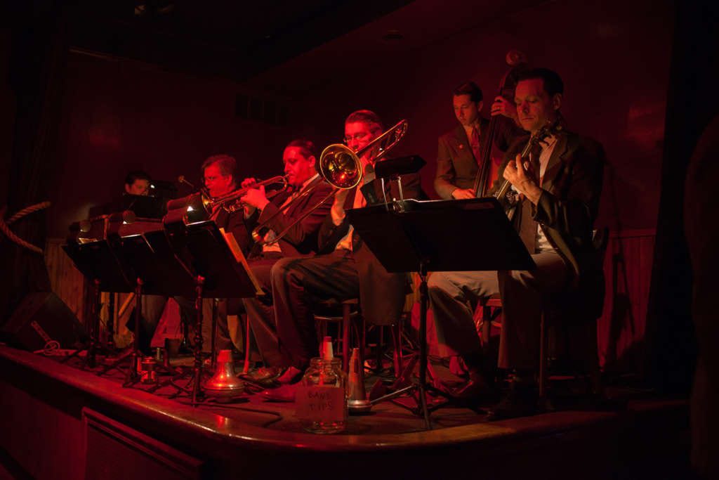 Best Bars With Free Live Music Near You In Chicago UrbanMatter
