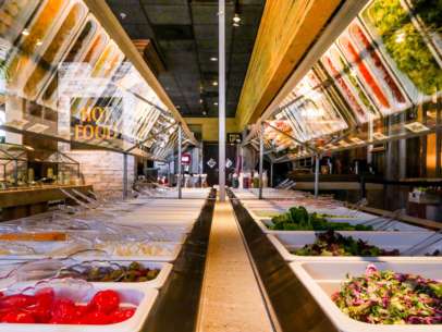 These Food Halls Near You Bring Together Chicago's Best Restaurants ...