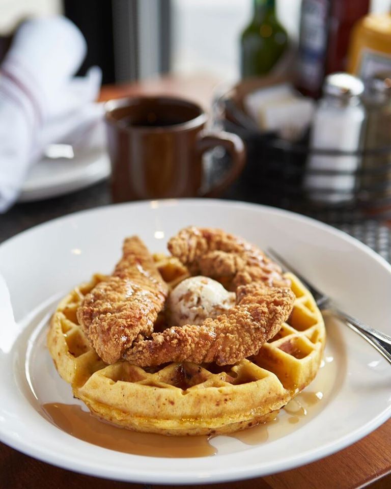 7 Best Restaurants With Breakfast Delivery Near You in Chicago