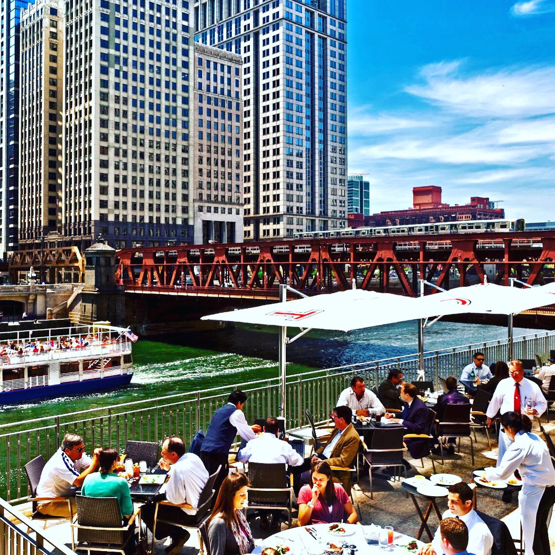 waterfront restaurants chicago