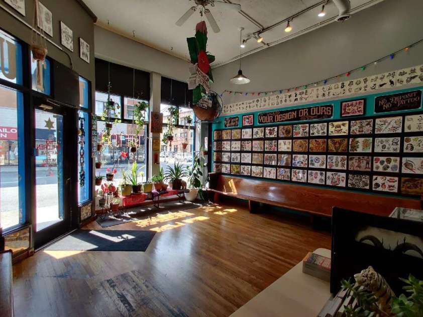 10 Chicago Tattoo Shops That Recently Reopened UrbanMatter   Tatu 842x632 