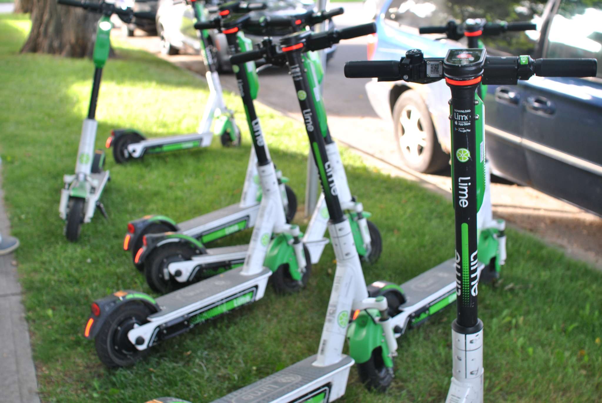Electric Scooters Return to Chicago This Summer With a Quadrupled Fleet UrbanMatter