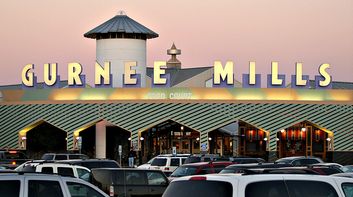 7 Chicagoland Area Outlet Malls to Shop This Season | UrbanMatter