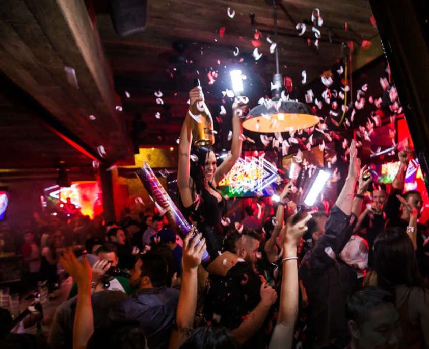 The 10 Best Bars in River North UrbanMatter