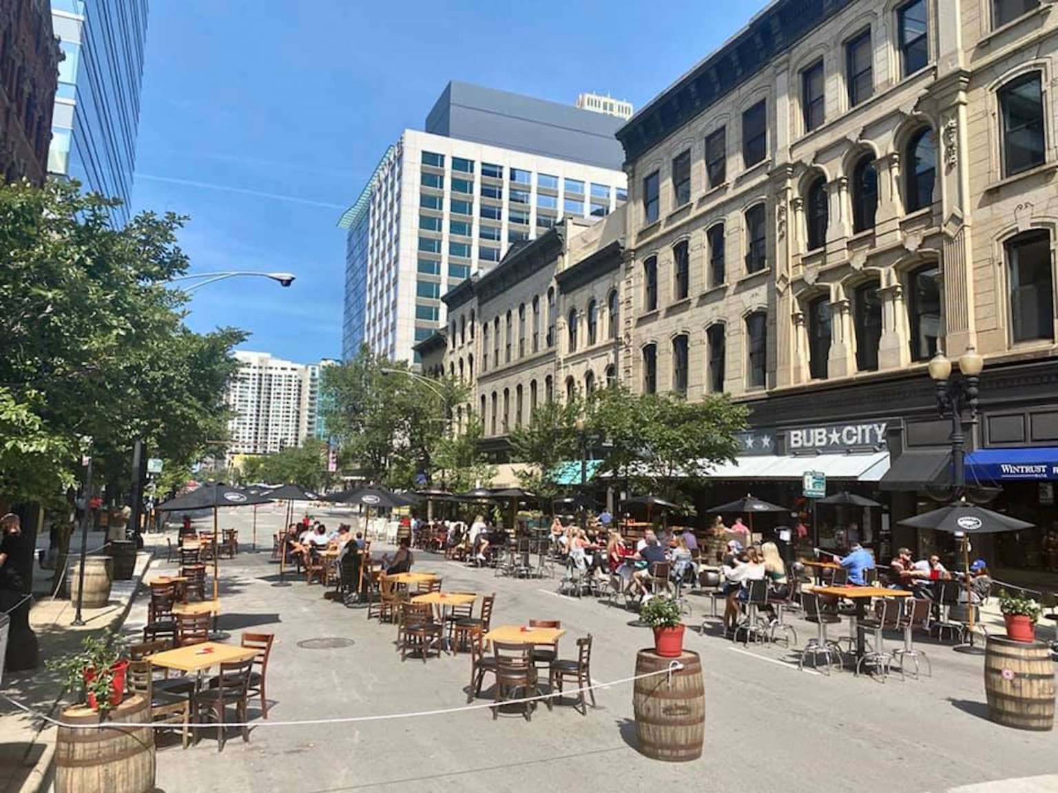 Clark Street Outdoor Dining Extended to 7 Days a Week in Chicago ...