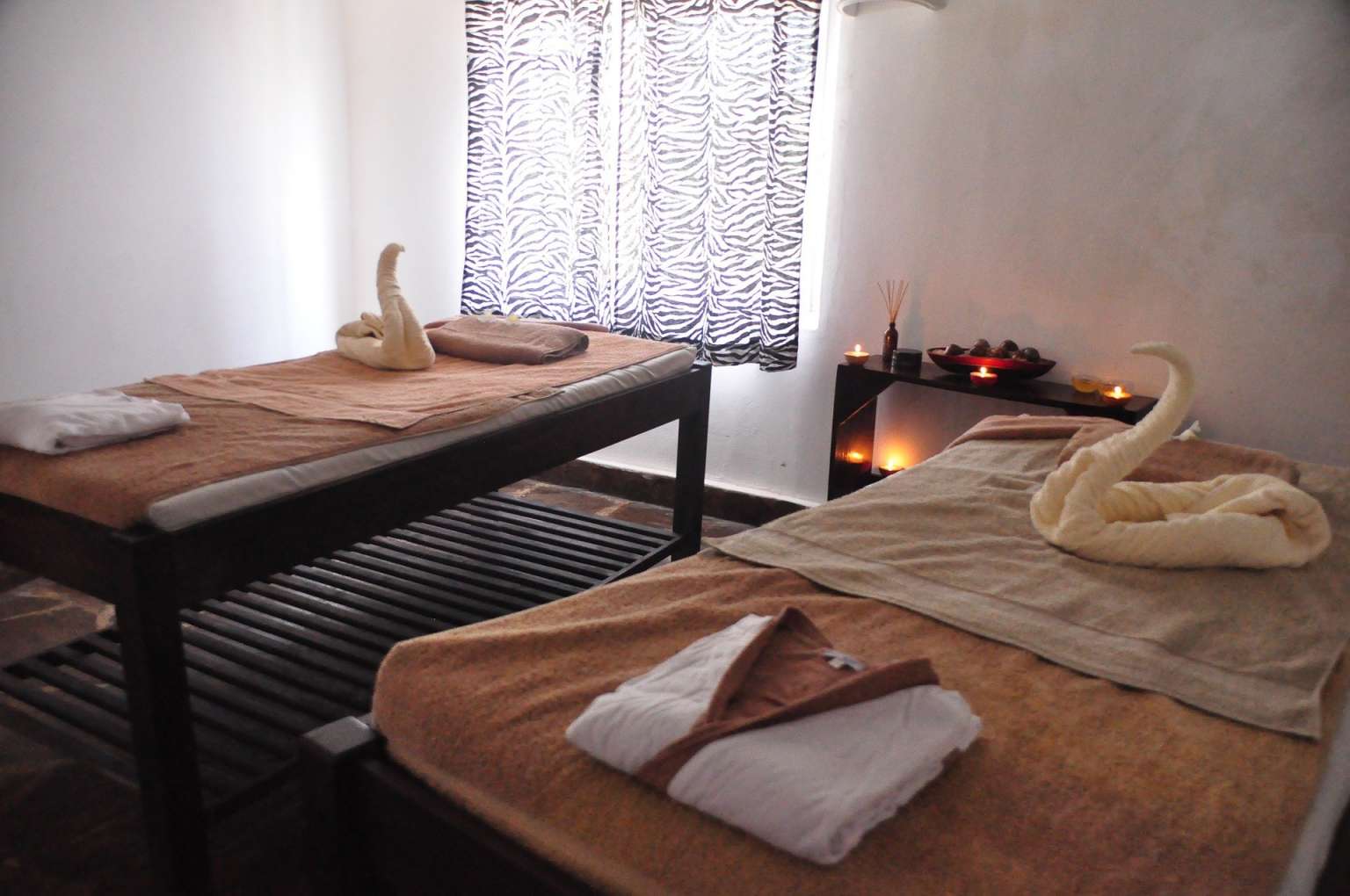 6 Best Places To Get A Romantic Couples Massage In Chicago UrbanMatter   Couples Massage 686385 1920 1536x1020 