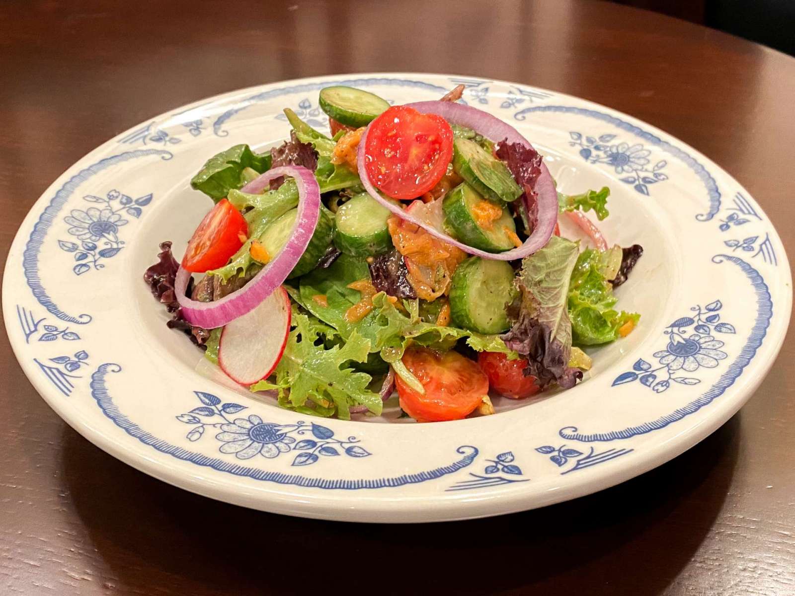 petterino's will reopen - menu item salad