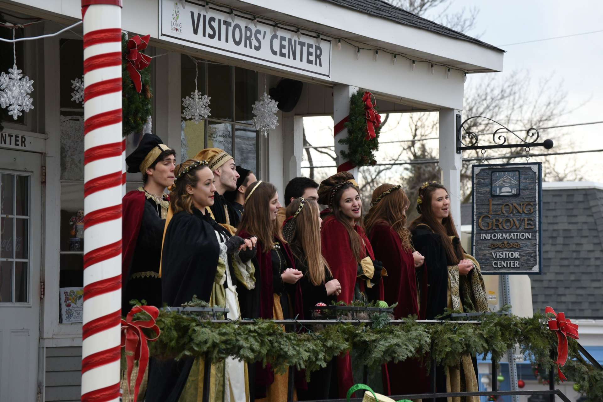 holiday pop ups in chicago long grove vintage market