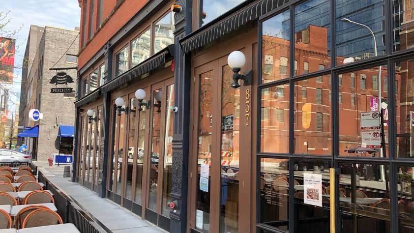 restaurants with heated patio in Chicago