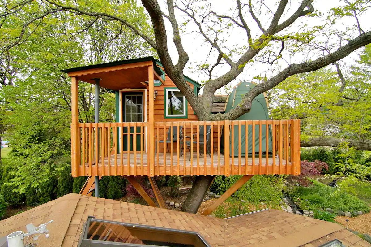 magic tree house cabin near Chicago 
