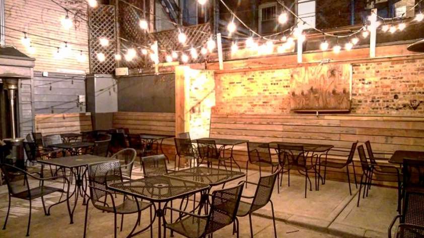 best trivia bars in chicago
