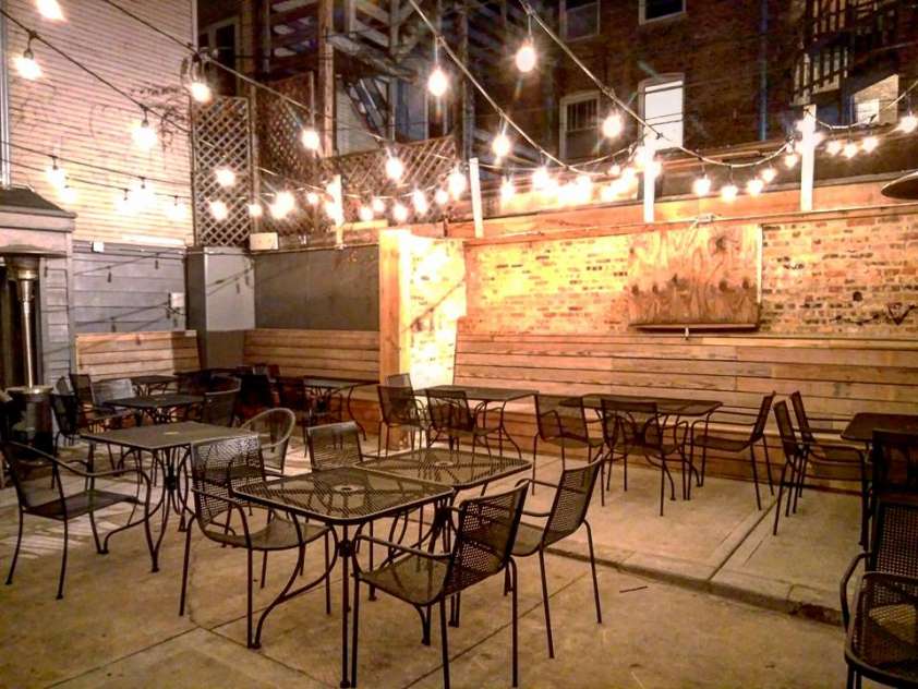 best-trivia-bars-in-chicago-for-a-night-of-challenge-urbanmatter