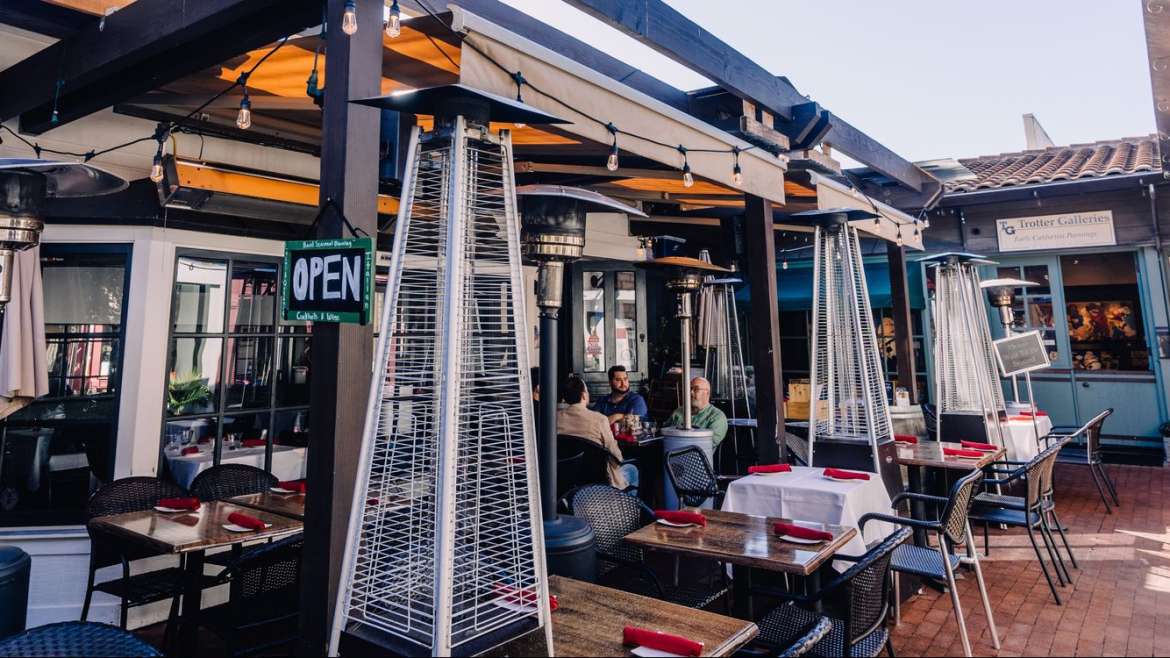 Illinois Restaurant Association outdoor dining