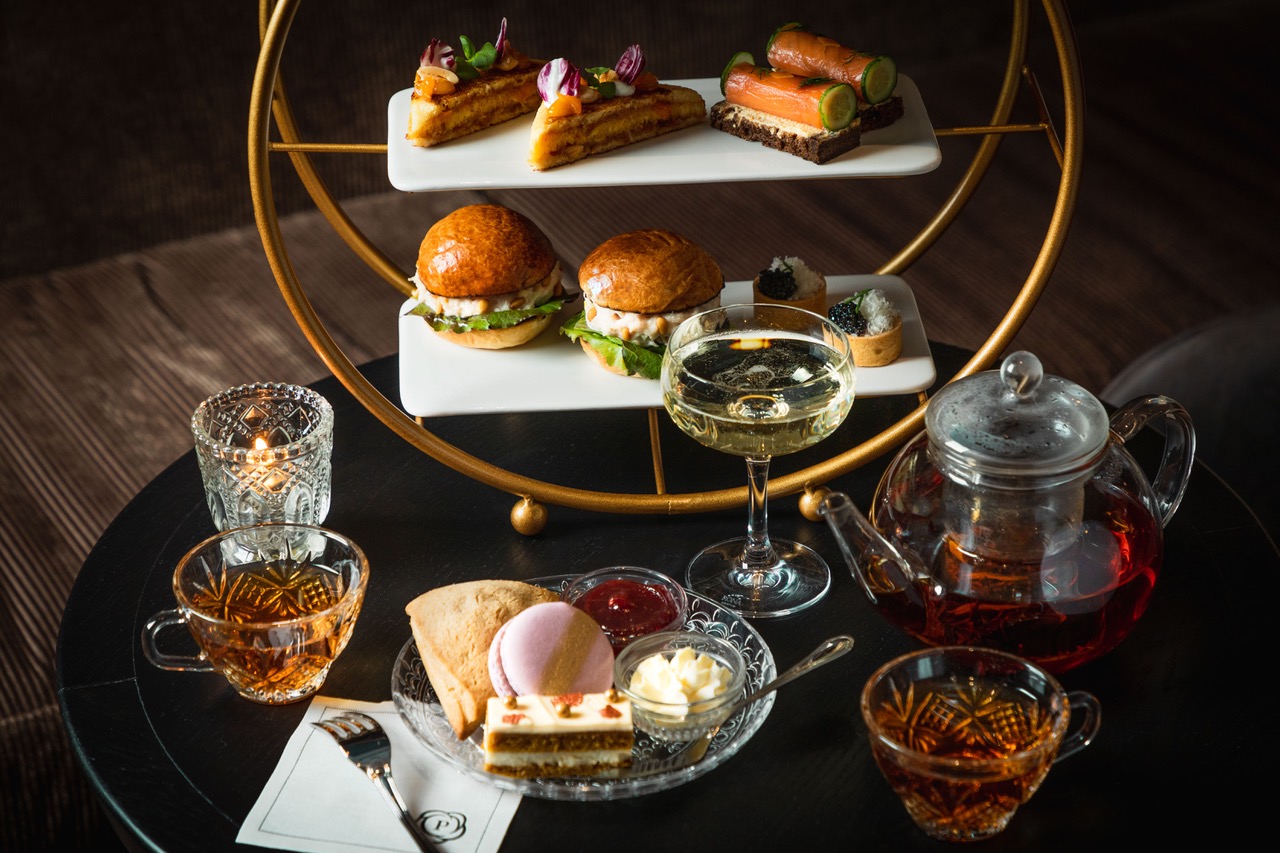 mother's day brunch in chicago bar pendry boozy tea