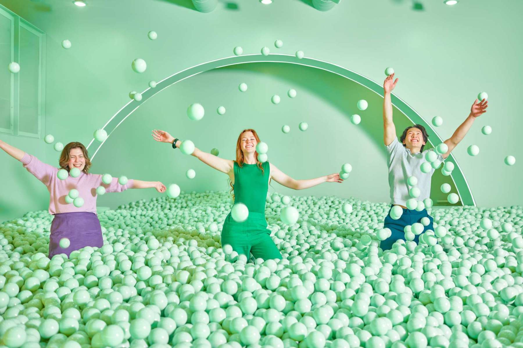 color factory ballpit