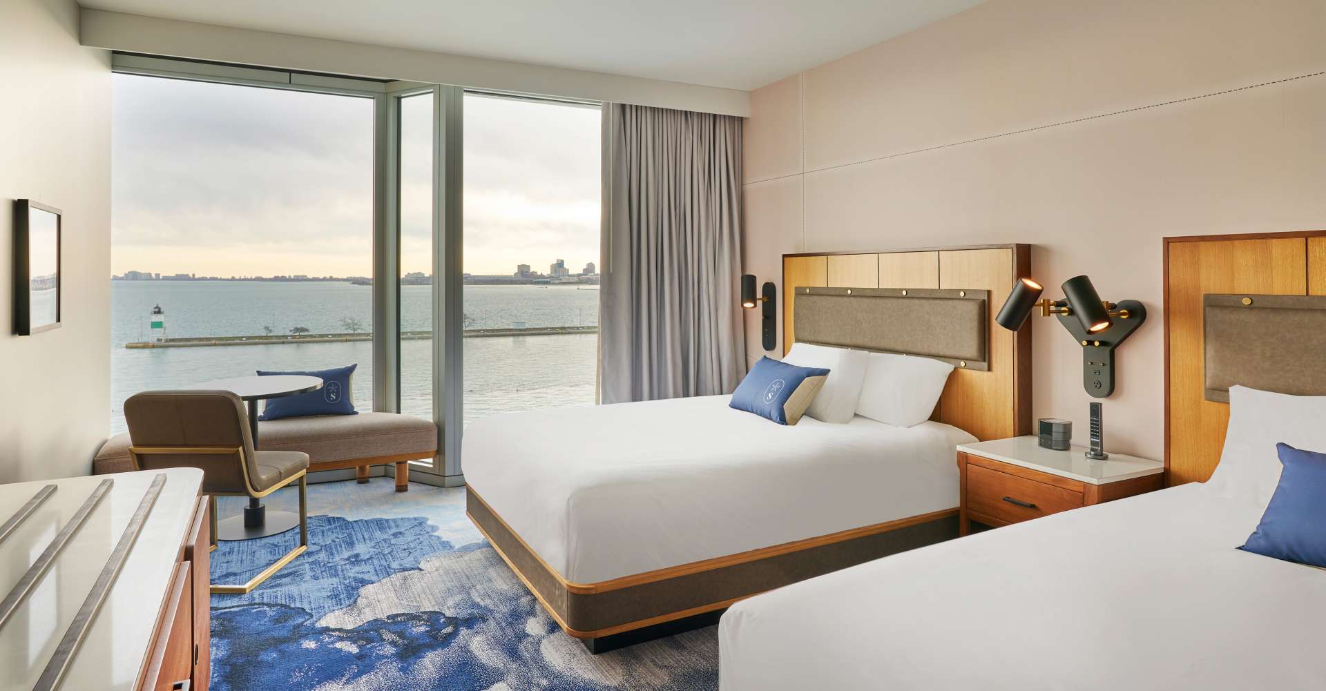 july 4th hotel deal sable navy pier double queen bed 