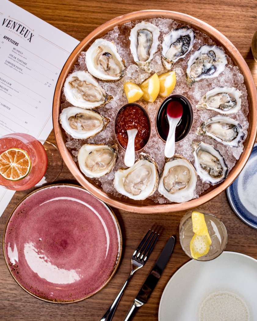 8 Best Oyster Bars to Visit in Chicago UrbanMatter