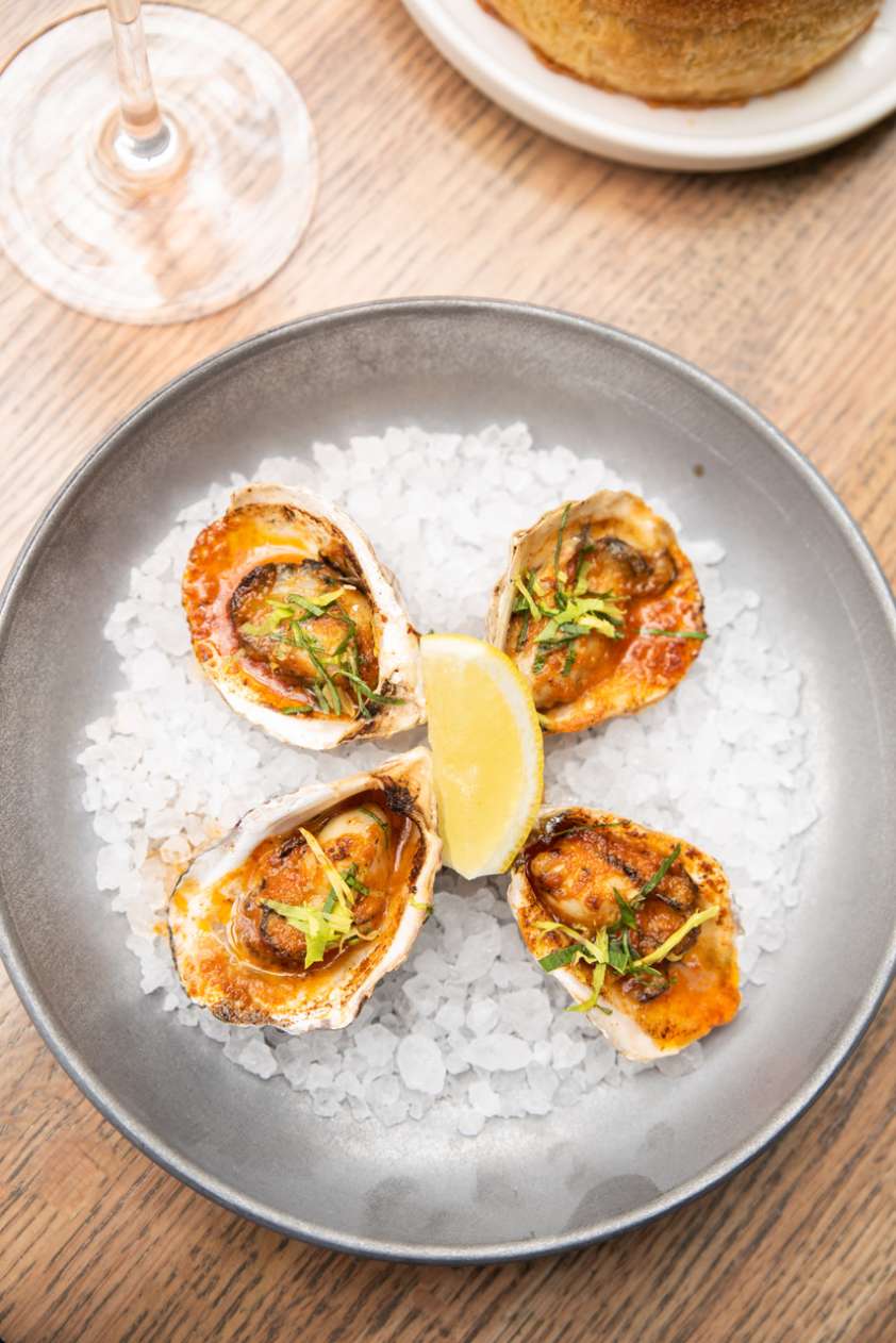 8 Best Oyster Bars to Visit in Chicago UrbanMatter