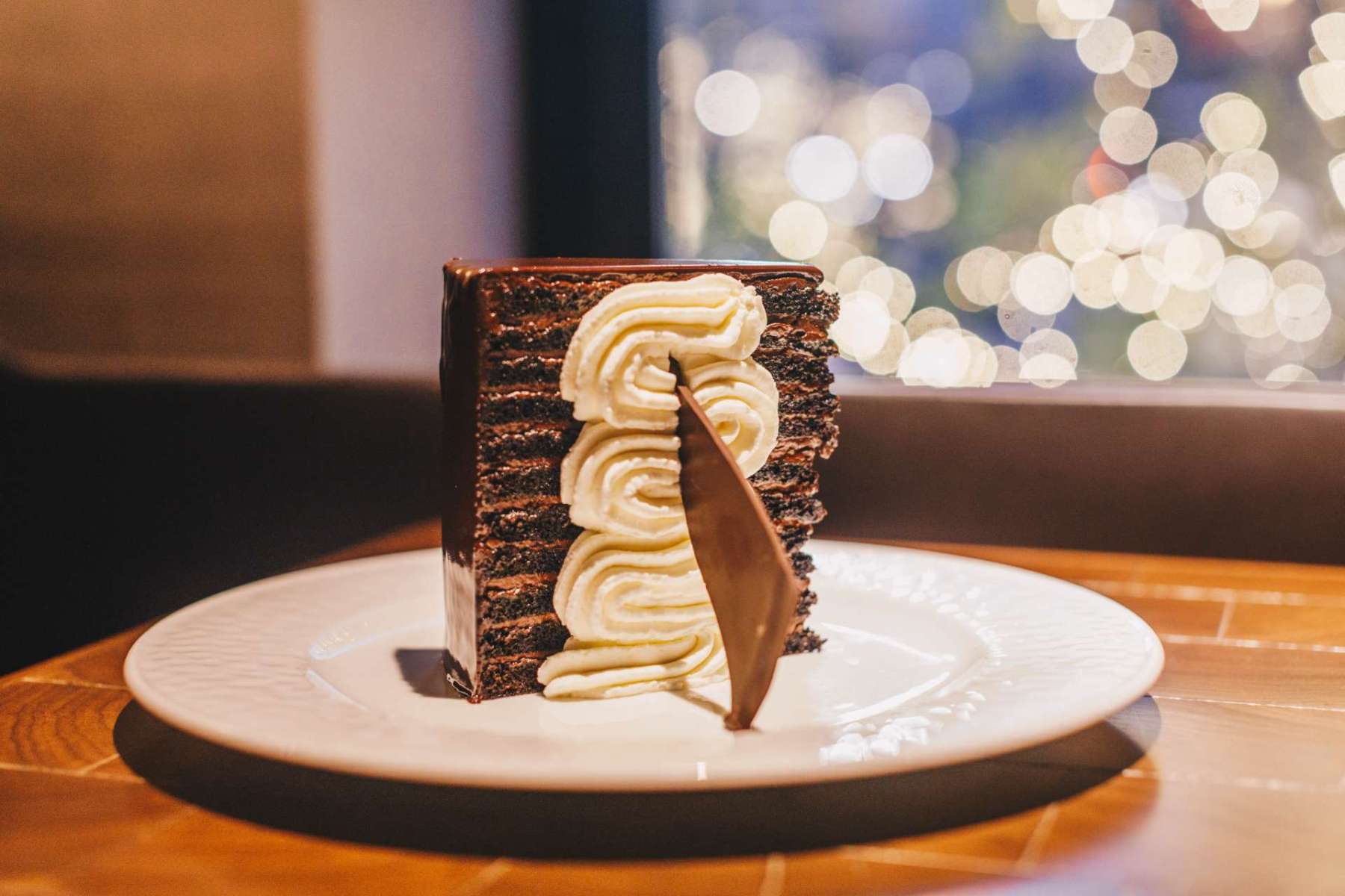 23 layer lava cake mj's best chocolate treats in chicago