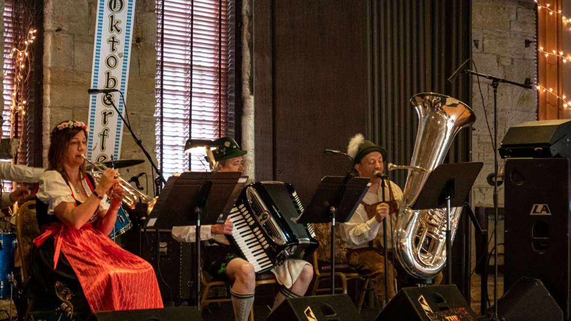 oktoberfest in chicago 2019 celeb two brothers