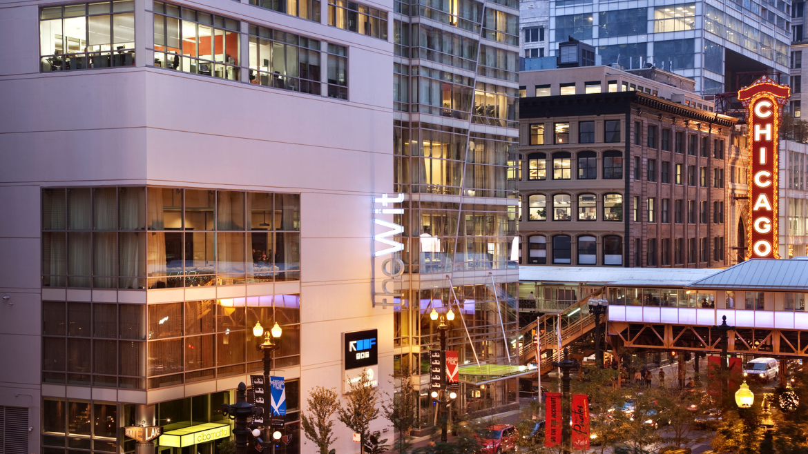 theWit Hotel go over the edge exterior image