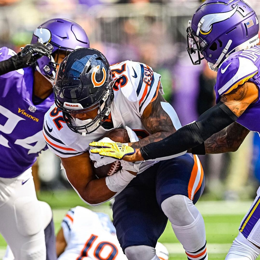 NFC North Standings post featured image of Chicago Bears’ running back, David Montgomery