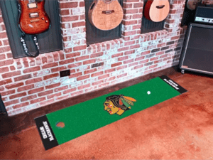 A Chicago Blackhawks indoor putting green, the perfect Chicago sports gift.
